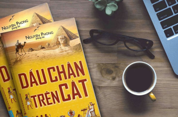 Review sách dấu chân trên cát